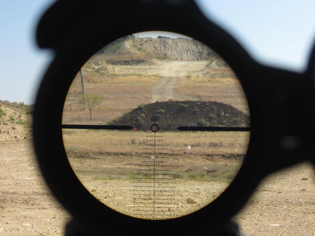 Leupold-Mark-8-1.1-8-CQBS-Reticle-Picture-500-yards-unlit.jpg