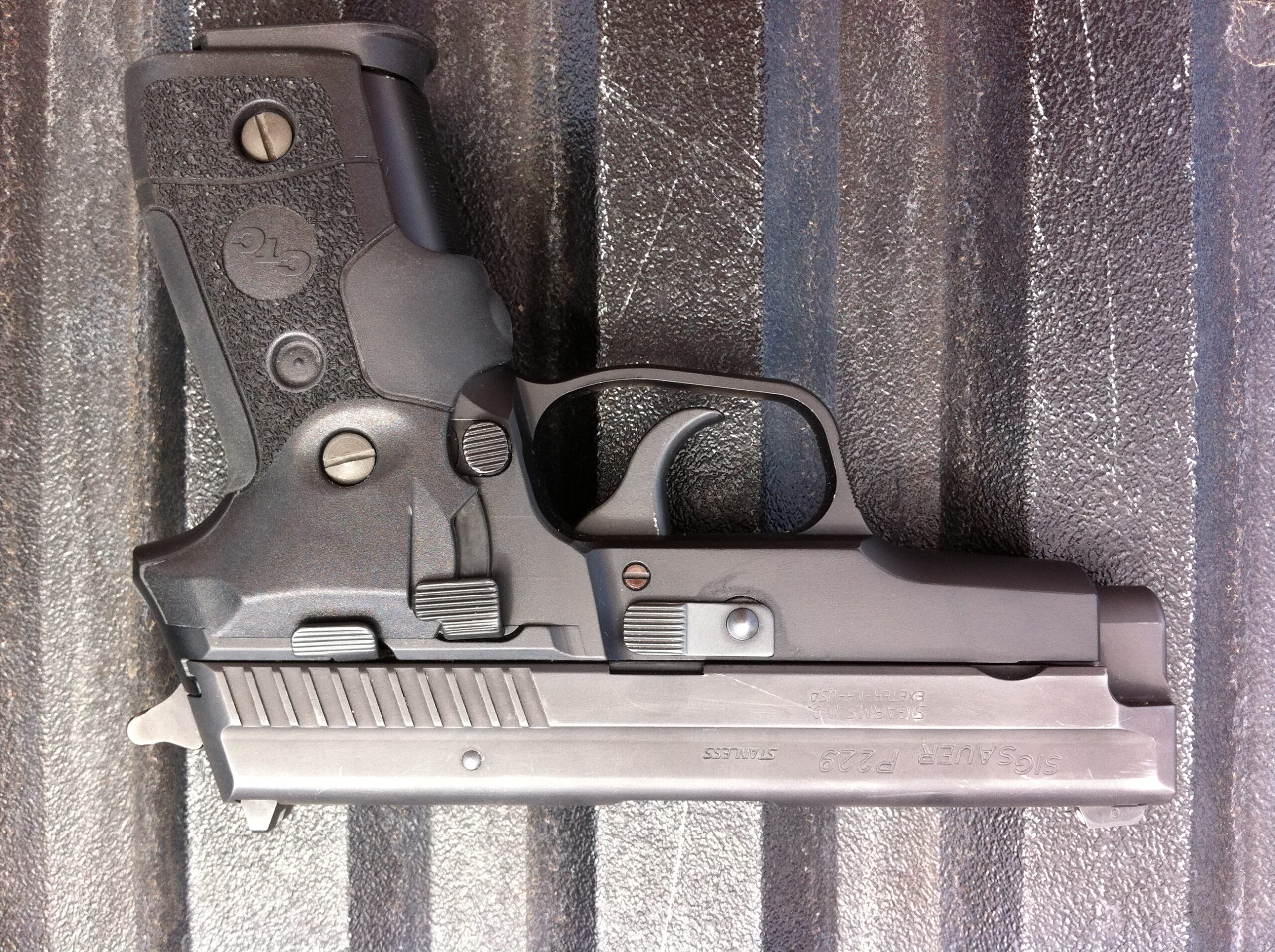 Sig Sauer P229