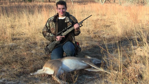 Sean shoots a nice Doe with the Weatherby Hog Reaper 7mm08